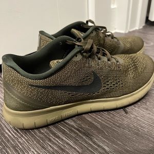 Nike Free RN Women’s Running Shoes - Army Green